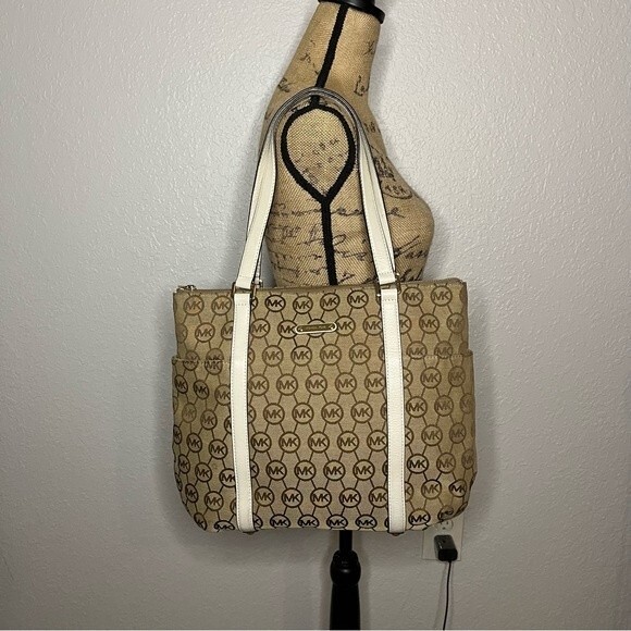 Michael Kors Tan Jacquard Jet Set Large Zip Tote White Leather Strap Side Pocket - Picture 1 of 14